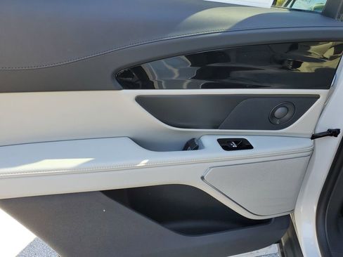 New 2026 Lincoln Nautilus Reserve AWD/4WD image 8