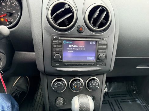 Used 2011 Nissan Rogue SV w/ Premium Pkg image 11