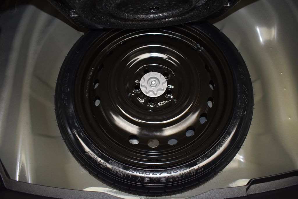 Used 2025 Toyota Corolla SE FWD image 35