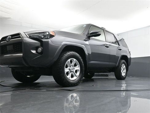 Used 2020 Toyota 4Runner SR5 Premium image 26