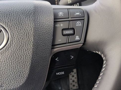 Used 2026 Toyota Camry SE w/ Convenience Package image 18