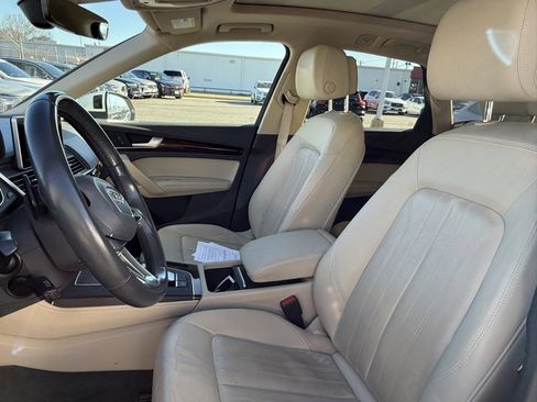 Used 2020 Audi Q5 2.0T Premium Plus w/ Premium Plus Package image 2