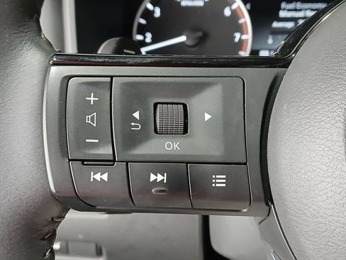 Used 2023 Nissan Rogue SV w/ SV Premium B Package AWD/4WD image 30