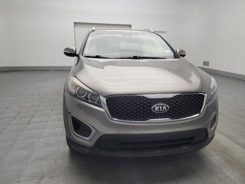 Used 2016 Kia Sorento LX w/ LX Convenience Package image 14