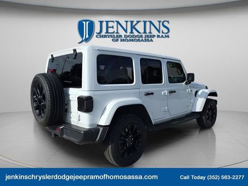 Used 2024 Jeep Wrangler Sahara 4xe image 3