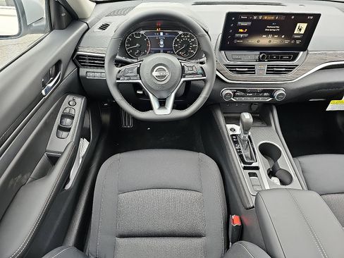 New 2025 Nissan Altima 2.5 SV w/ SV Premium Package image 7