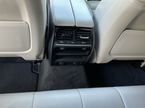 Used 2017 BMW 540i xDrive image 29