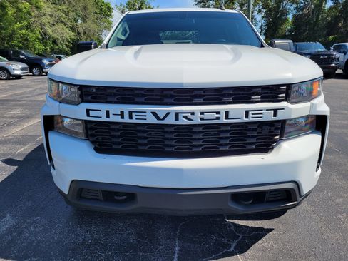 Used 2020 Chevrolet Silverado 1500 Custom w/ Custom Value Package AWD/4WD image 2