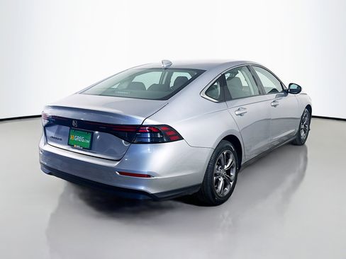 Used 2023 Honda Accord EX image 10