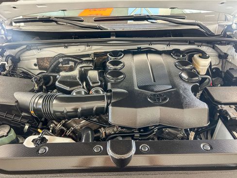 Used 2024 Toyota 4Runner SR5 image 27