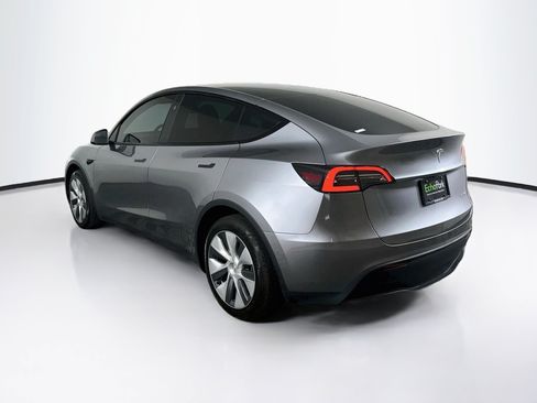 Used 2024 Tesla Model Y Long Range AWD/4WD image 5