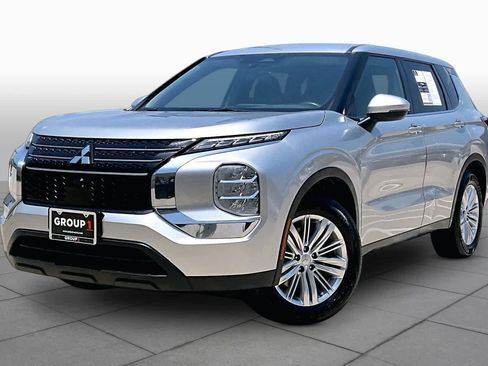 Used 2023 Mitsubishi Outlander ES FWD image 1