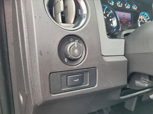 Used 2012 Ford F150 XLT w/ XLT Chrome Pkg image 18