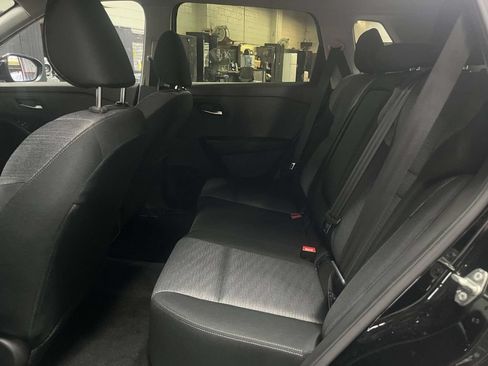 Used 2023 Nissan Rogue SV AWD/4WD image 5