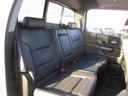 Used 2018 GMC Sierra 3500 Denali w/ Duramax Plus Package image 24