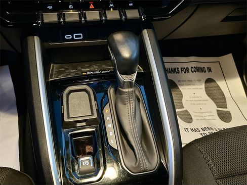 Used 2024 Chevrolet Colorado LT w/ LT Convenience Package II image 15