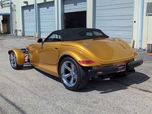Used 2002 Chrysler Prowler image 9