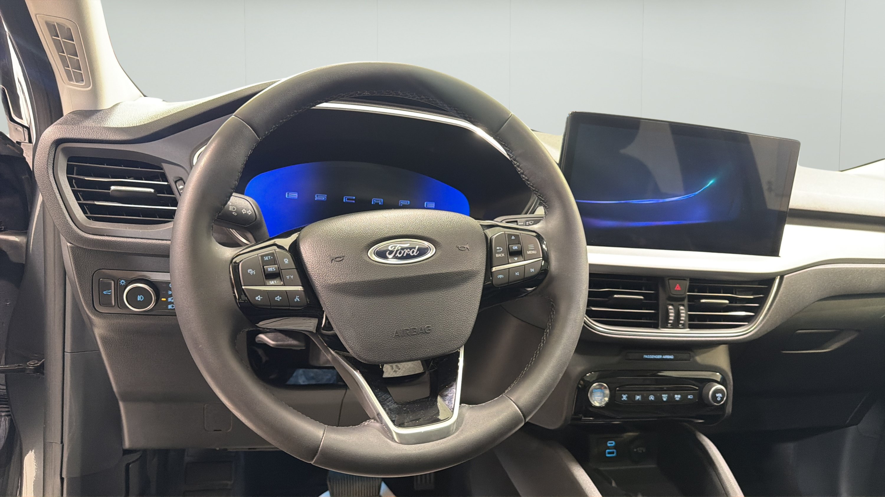 Used 2023 Ford Escape Platinum w/ Premium Technology Package AWD/4WD image 12