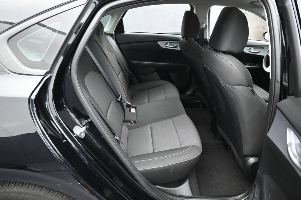 Used 2024 Kia Forte LXS w/ LXS Technology Package FWD image 32