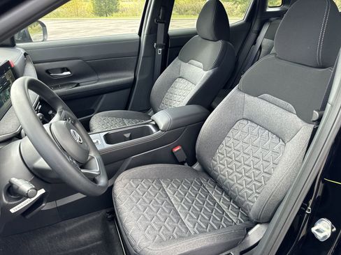 New 2025 Nissan Kicks SV w/ SV Premium Package image 20