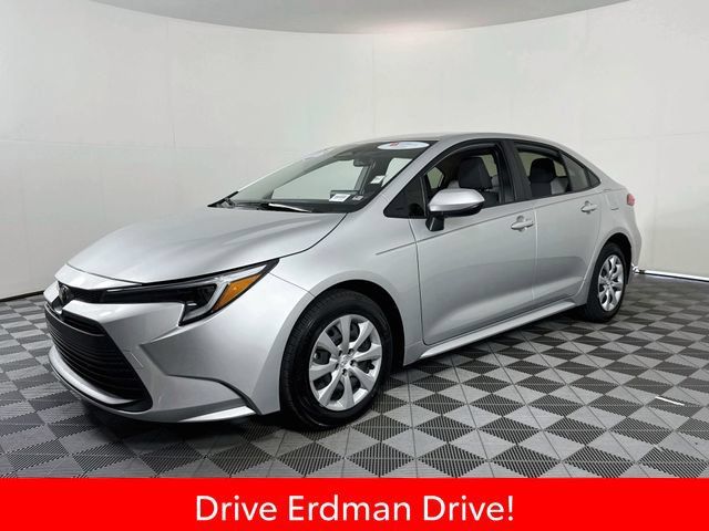Certified 2026 Toyota Corolla LE FWD image 3