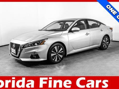Used 2022 Nissan Altima 2.5 SL image 1