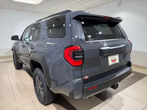 New 2026 Toyota 4Runner SR5 image 3