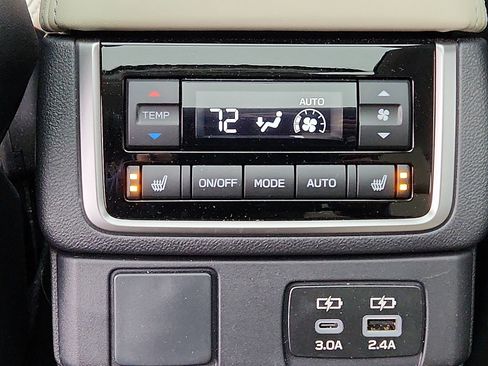 Used 2024 Subaru Ascent Limited w/ Technology Package image 12