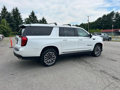 Used 2024 GMC Yukon XL Denali Ultimate AWD/4WD image 6