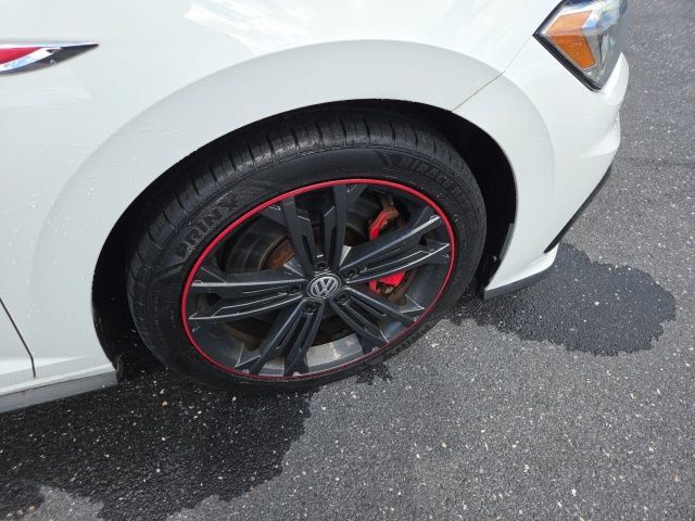 Used 2019 Volkswagen Jetta GLI FWD image 28