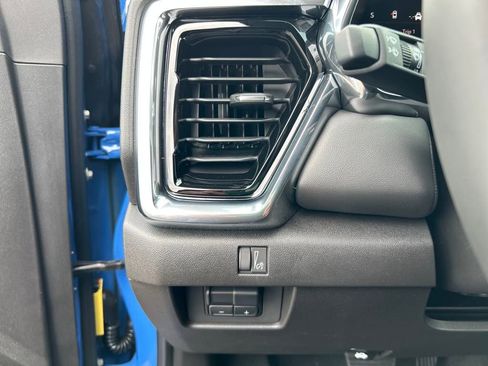 New 2026 GMC Canyon Elevation w/ Convenience Package image 15