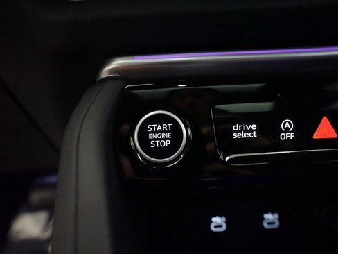 Used 2025 Audi Q5 Premium Plus w/ Premium Plus image 28