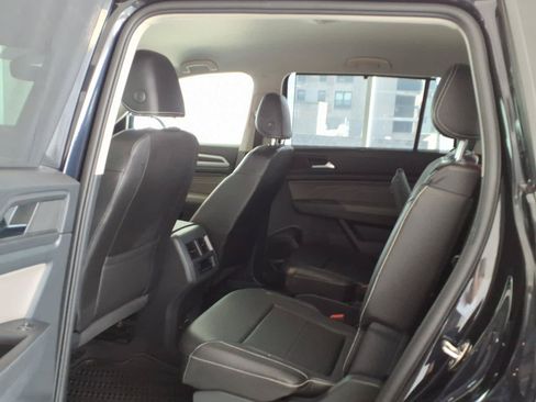 Used 2023 Volkswagen Atlas SE AWD/4WD image 16