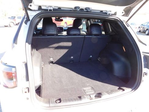 Used 2023 Jeep Compass Trailhawk image 8