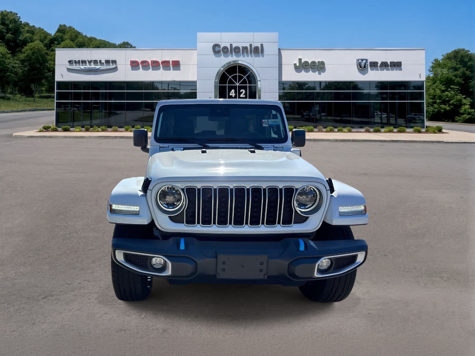 Used 2024 Jeep Wrangler Unlimited Sahara AWD/4WD image 8