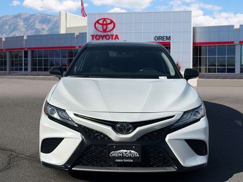 Used 2020 Toyota Camry XSE w/ Navigation Package FWD image 2