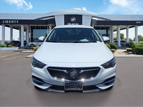 Used 2018 Buick Regal Essence image 8