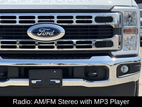 Used 2025 Ford F250 XLT w/ FX4 Off-Road Package AWD/4WD image 4