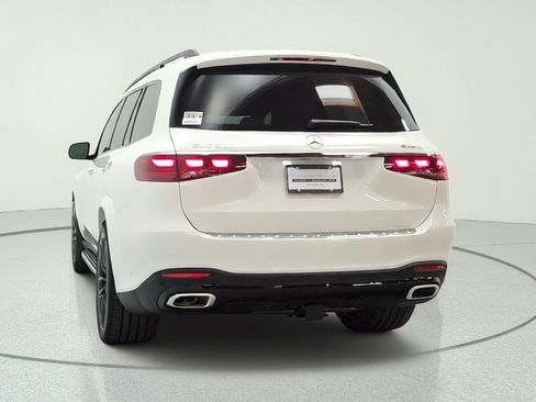 New 2026 Mercedes-Benz GLS 580 4MATIC image 6