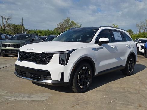 New 2026 Kia Sorento S w/ S Panoramic Sunroof Package FWD image 4