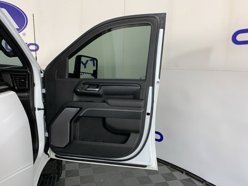 Used 2024 GMC Sierra 2500 AT4X AWD/4WD image 36