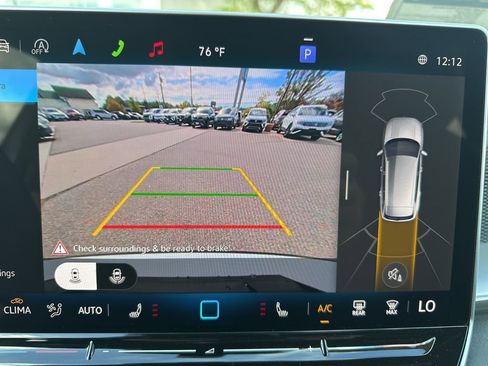 New 2025 Volkswagen Tiguan SE R-Line image 18