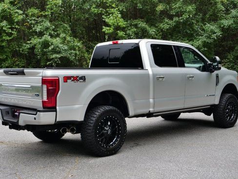 Used 2019 Ford F250 Platinum w/ Platinum Ultimate Package AWD/4WD image 6