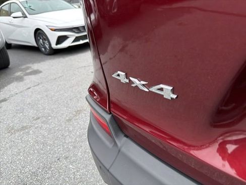 Used 2019 Jeep Cherokee Latitude Plus w/ Cold Weather Group image 7