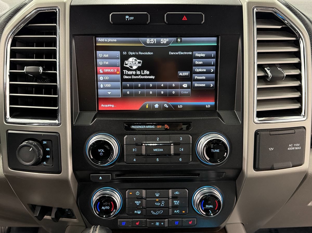 Used 2015 Ford F150 Lariat w/ Equipment Group 502A Luxury AWD/4WD image 21