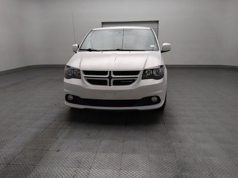 Used 2017 Dodge Grand Caravan GT w/ Mopar Premium Addition Group FWD image 15