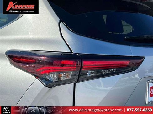 Certified 2024 Toyota Highlander LE image 17