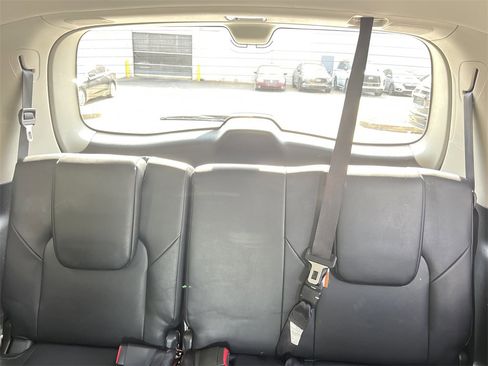 Used 2024 INFINITI QX80 Luxe image 30
