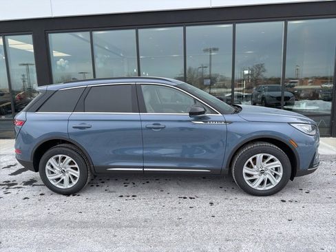 New 2026 Lincoln Corsair Premiere image 2