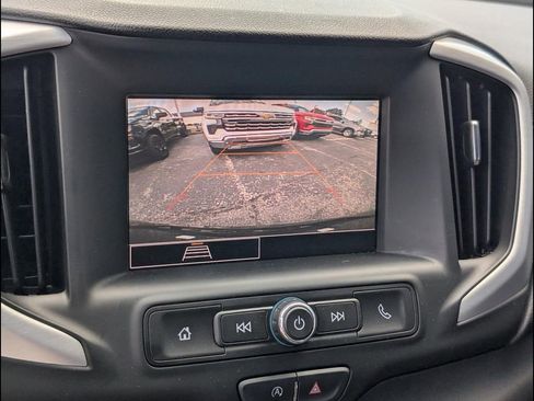 Used 2024 GMC Terrain SLE FWD image 9